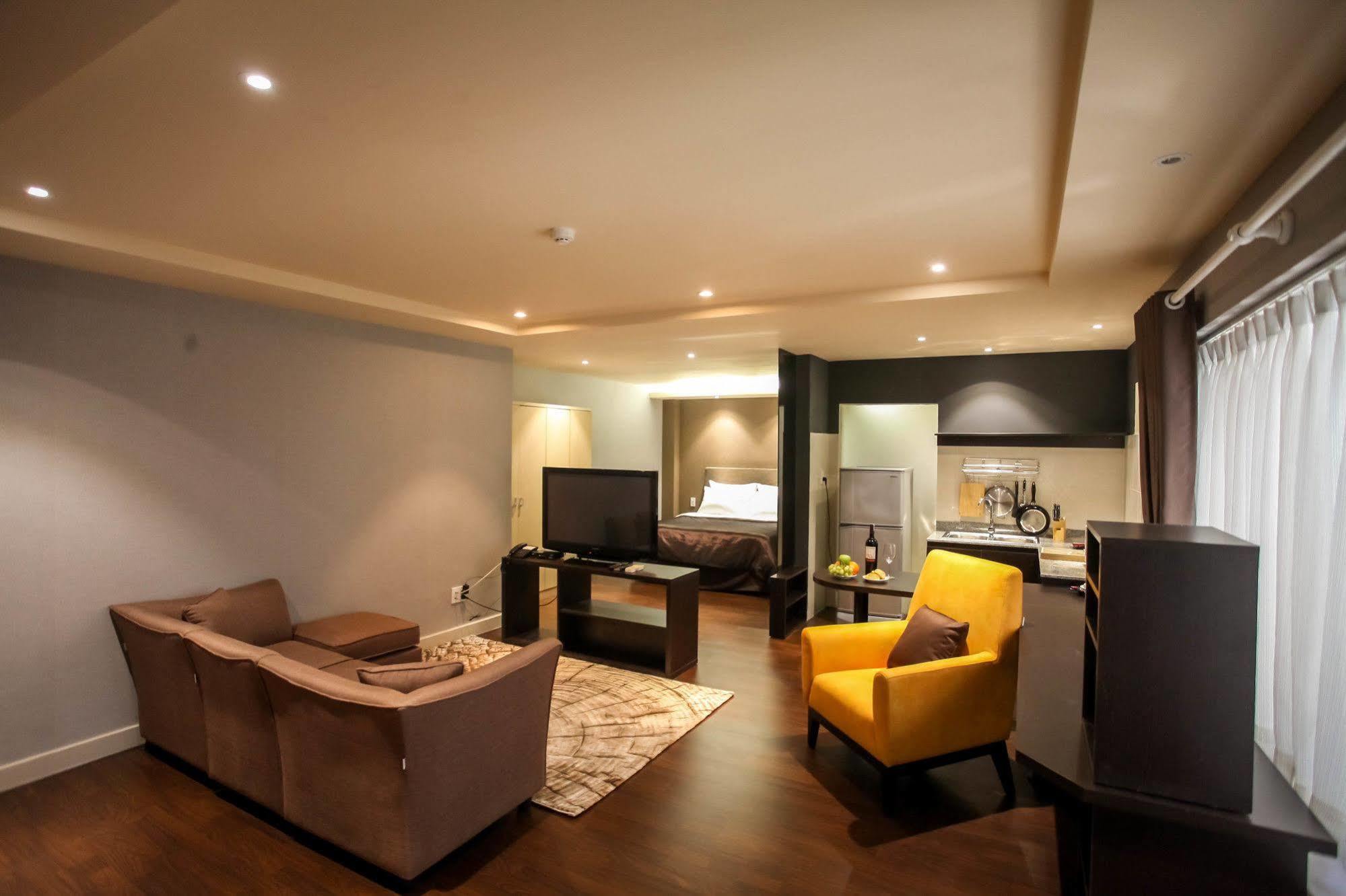Compass Living Joy Apart otel Ho Şi Min Dış mekan fotoğraf