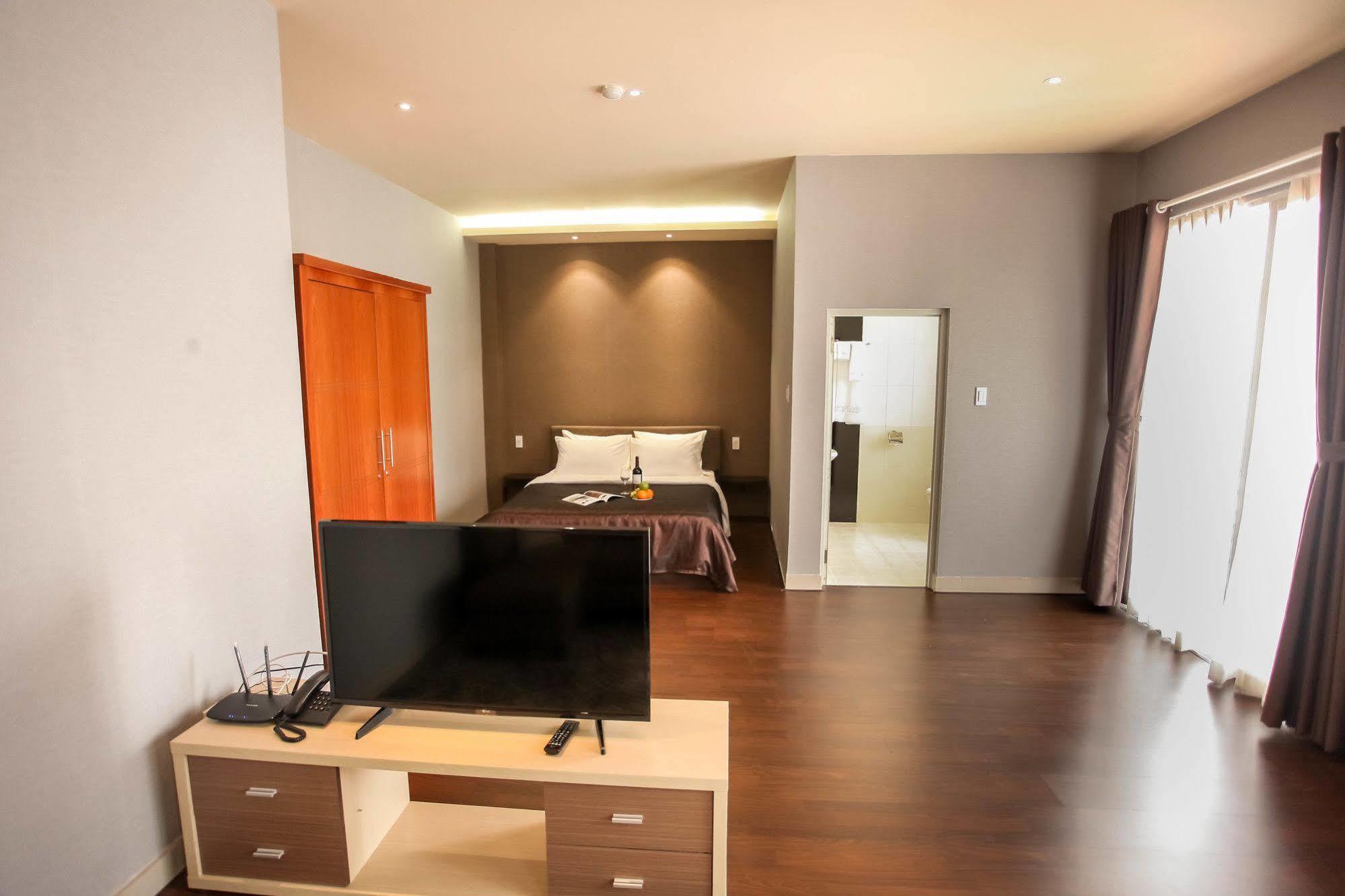 Compass Living Joy Apart otel Ho Şi Min Dış mekan fotoğraf