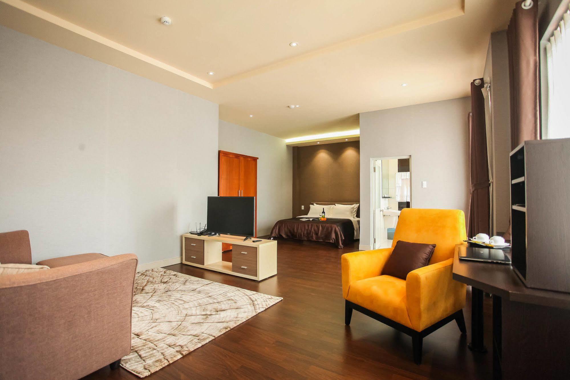 Compass Living Joy Apart otel Ho Şi Min Dış mekan fotoğraf