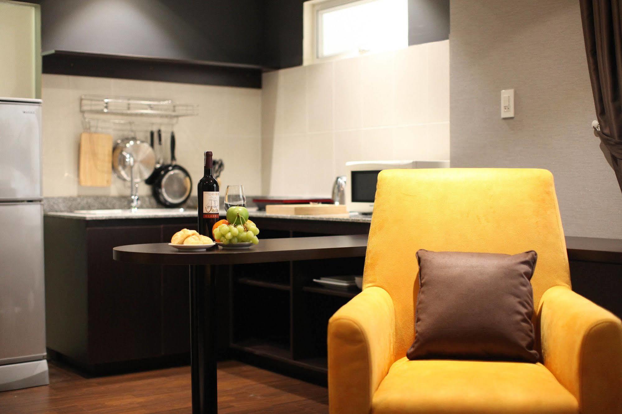 Compass Living Joy Apart otel Ho Şi Min Dış mekan fotoğraf